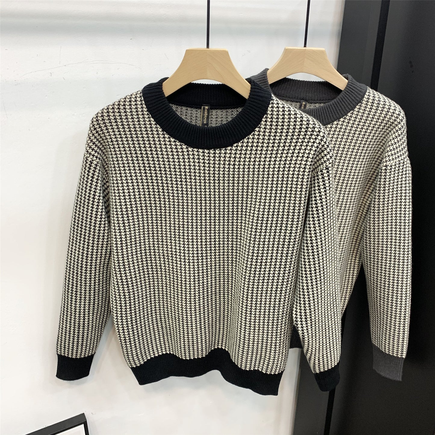 Round Neck Base Slim Fit Pullover Thick Plaid Sweater